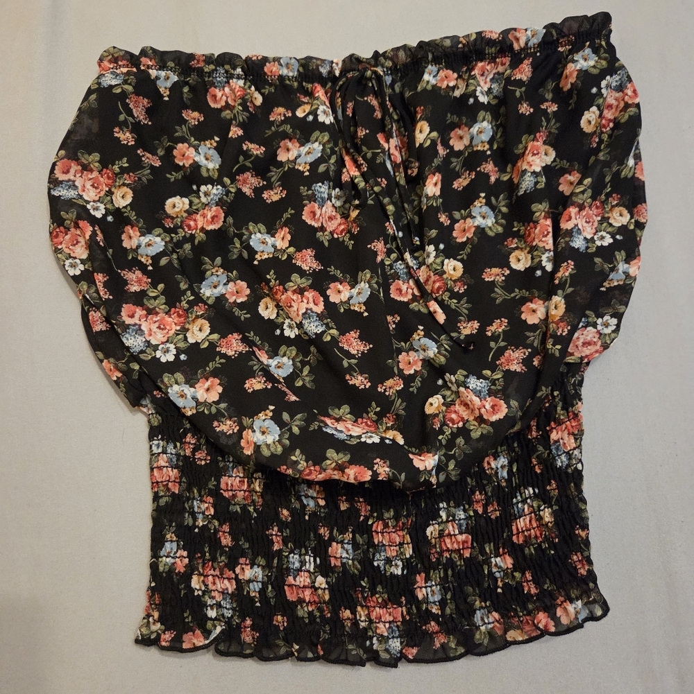 Fashion Magazine Black Floral Ruffle Tube Top